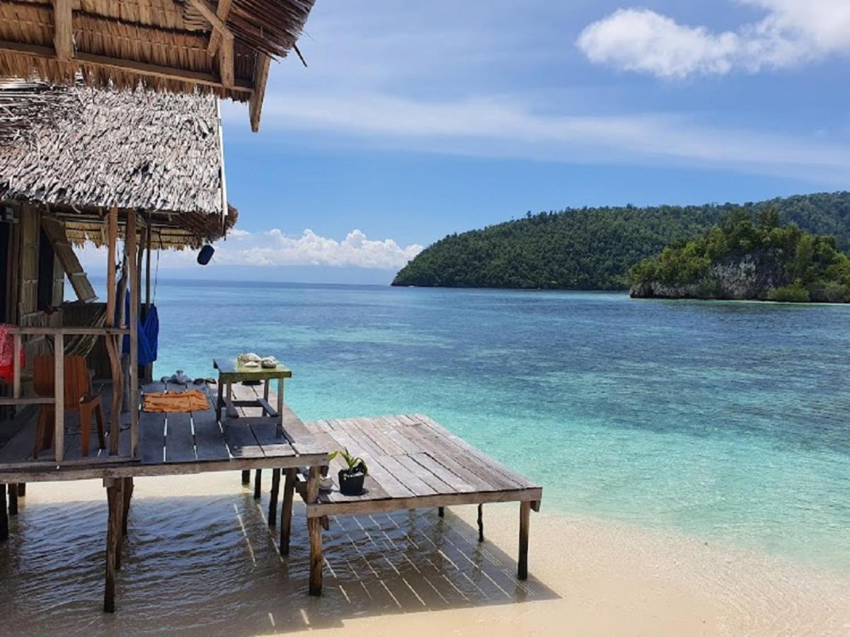 Nus Homestay Raja Ampat Kri Buitenkant foto