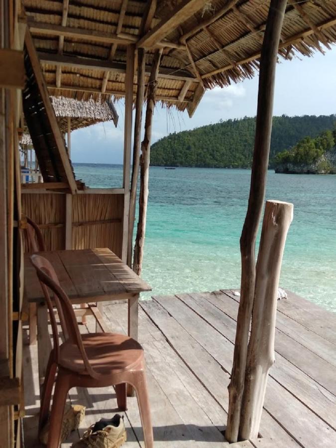 Nus Homestay Raja Ampat Kri Buitenkant foto